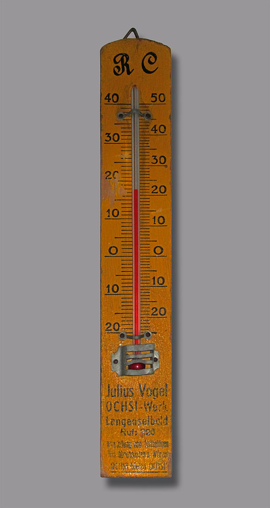 traditional thermometer- Rept0n1x, Old Réaumur scale thermometer - IMG 0983, CC BY-SA 3.0